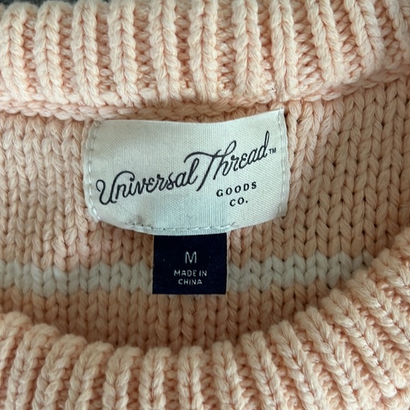 Universal Thread chunky sweater vest, size M - Picture 2 of 2